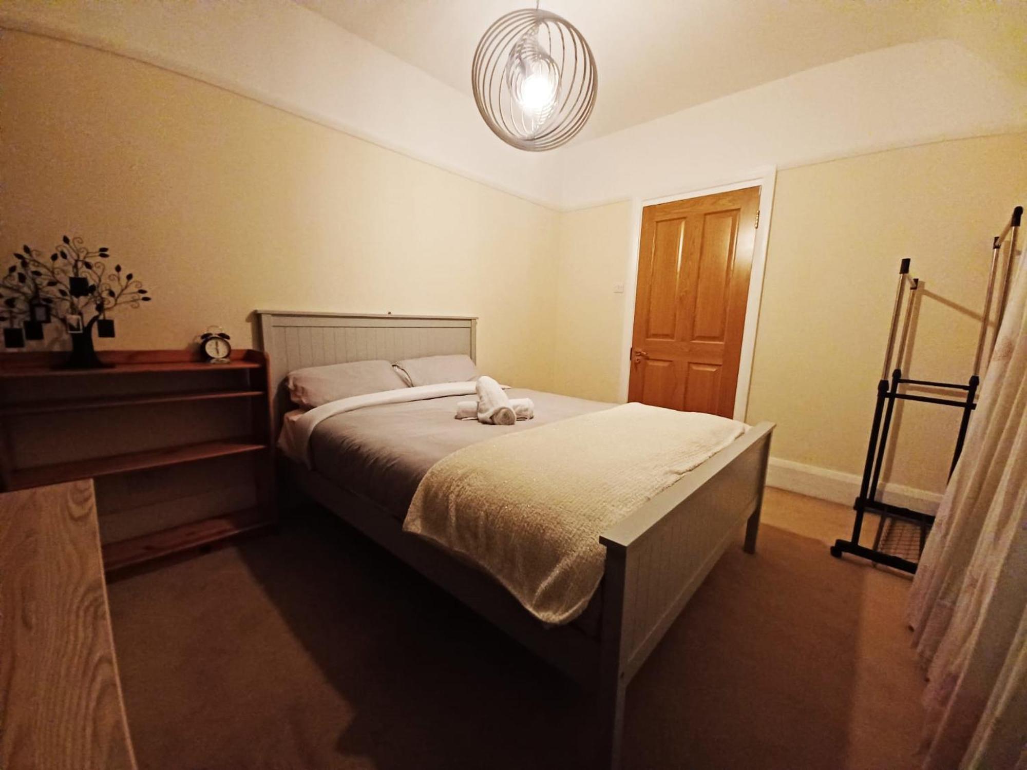 The Gemstone Manor * Watford (Hertfordshire)