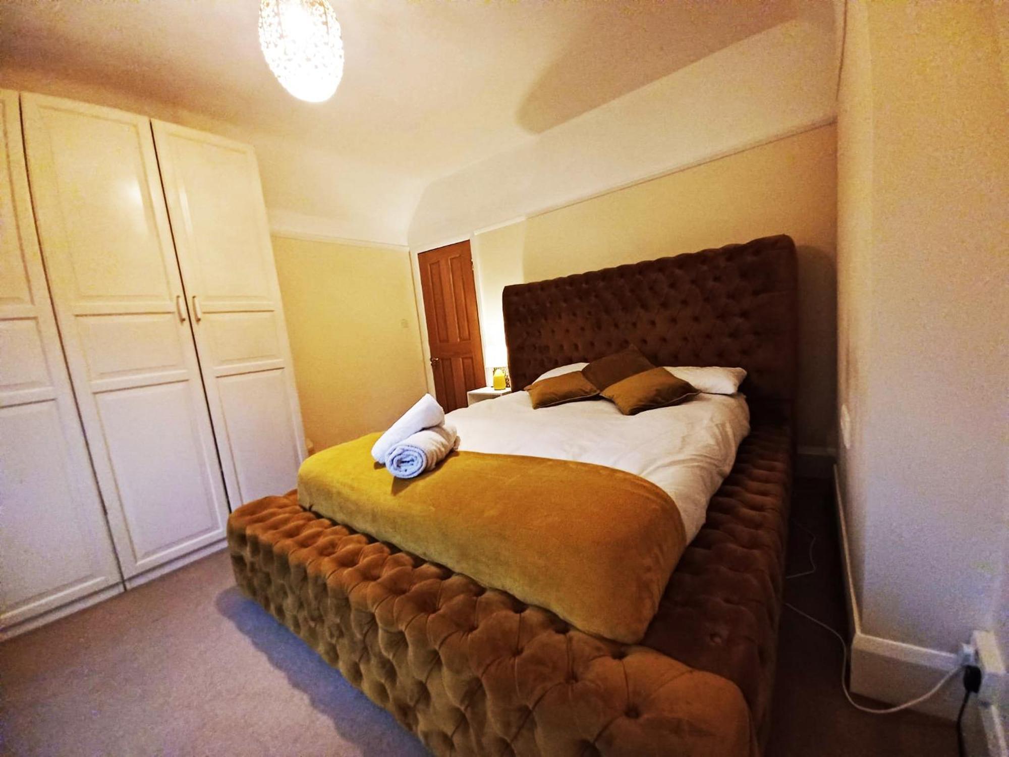 Homestay The Gemstone Manor *