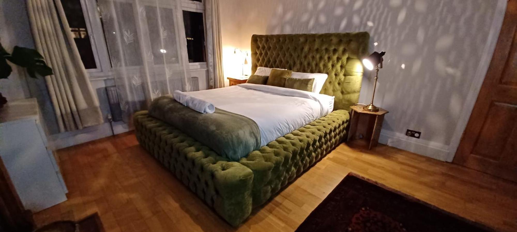 Homestay The Gemstone Manor Watford (Hertfordshire)